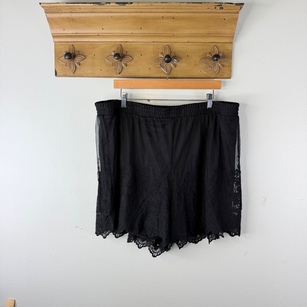 Torrid 2X Black Lace Mesh Embroidered Pull On Shorts Gothic Boho